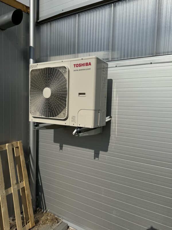 https://www.komfort-klima.cz/wp-content/uploads/2026/04/IMG_4473.jpeg