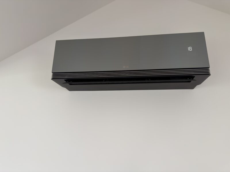 https://www.komfort-klima.cz/wp-content/uploads/2026/04/IMG_7873-scaled.jpeg