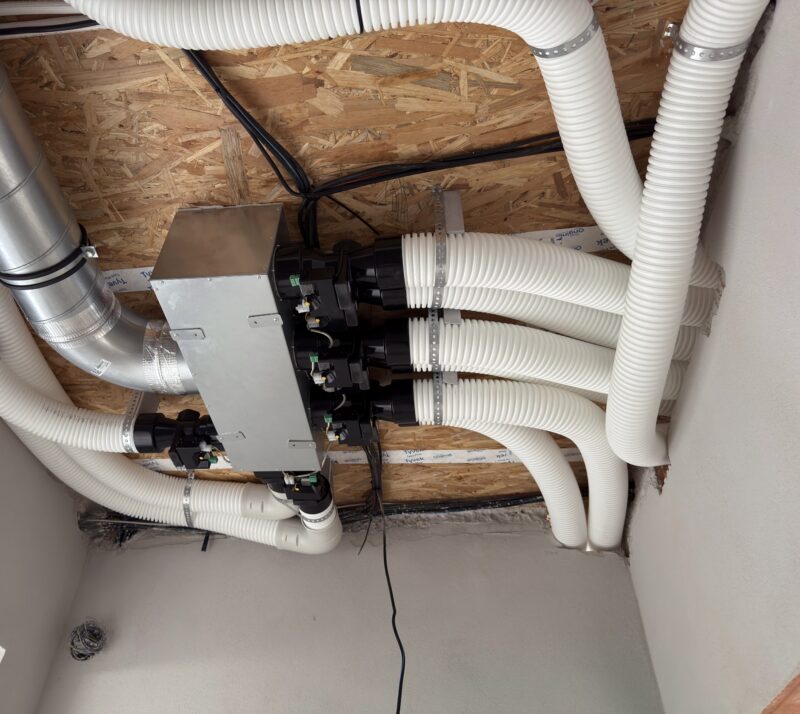 https://www.komfort-klima.cz/wp-content/uploads/2026/06/IMG_8184-scaled.jpeg